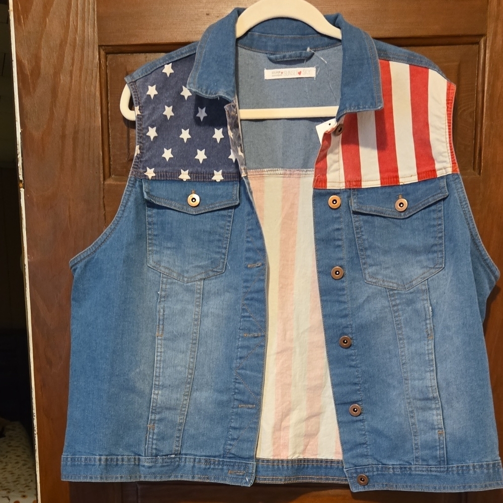 Stylish Denim Vest with Flag Pattern
